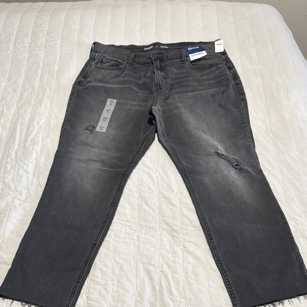 Old Navy Gray Boyfriend Jeans with Distressed Hem